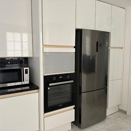 Vouliagmeni Seaside Escape Apartment เอเธนส์ ภายนอก รูปภาพ