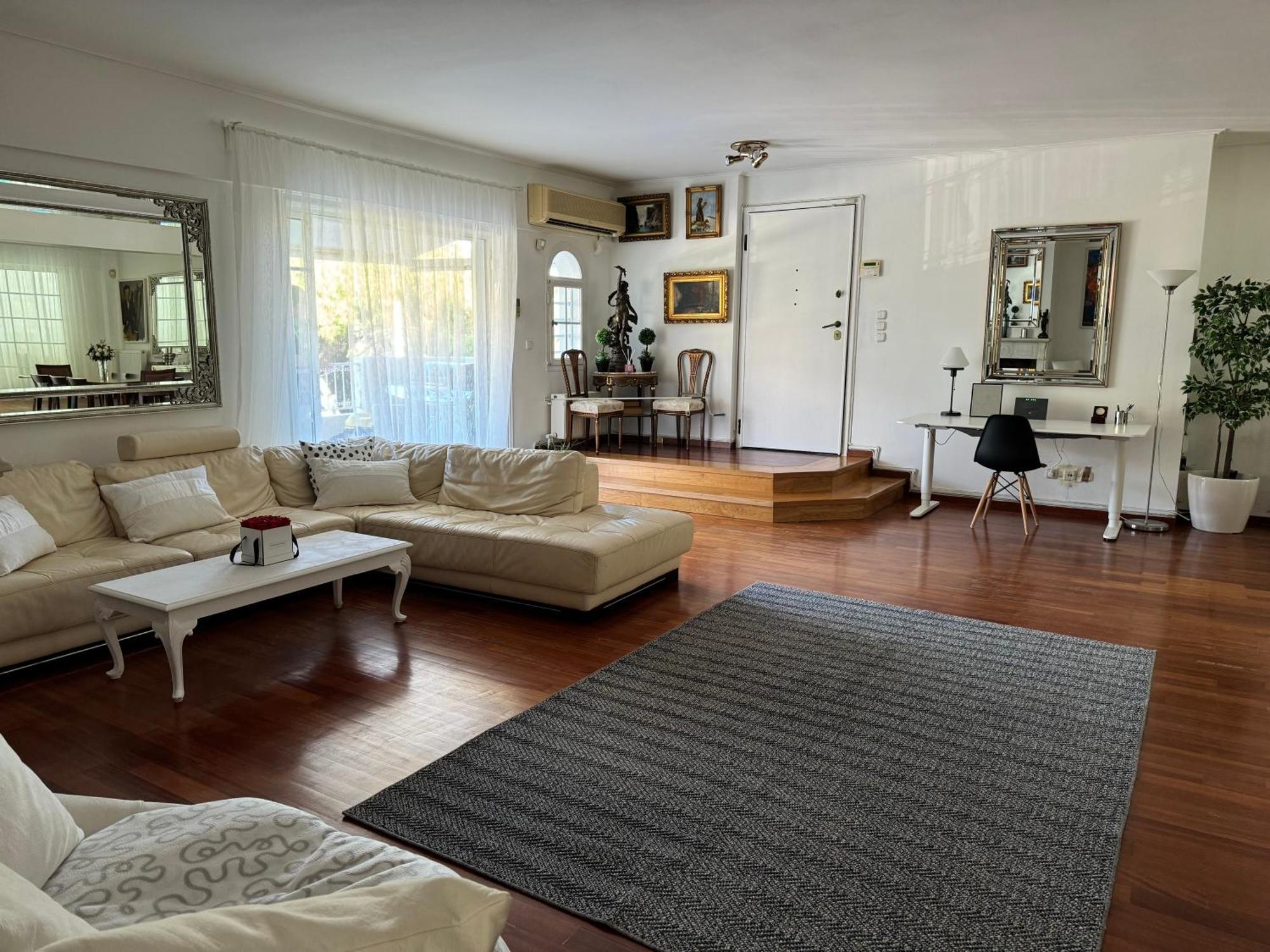 Vouliagmeni Seaside Escape Apartment เอเธนส์ ภายนอก รูปภาพ